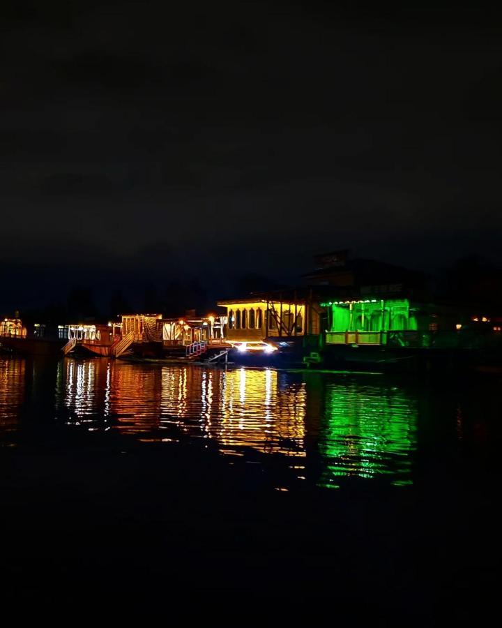 Heritage Shreen Houseboat Сринагар Экстерьер фото